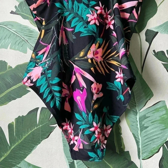 Old Navy Black Floral Tropical Lace Front One Piece Swimsuit M - Picture 7 of 7